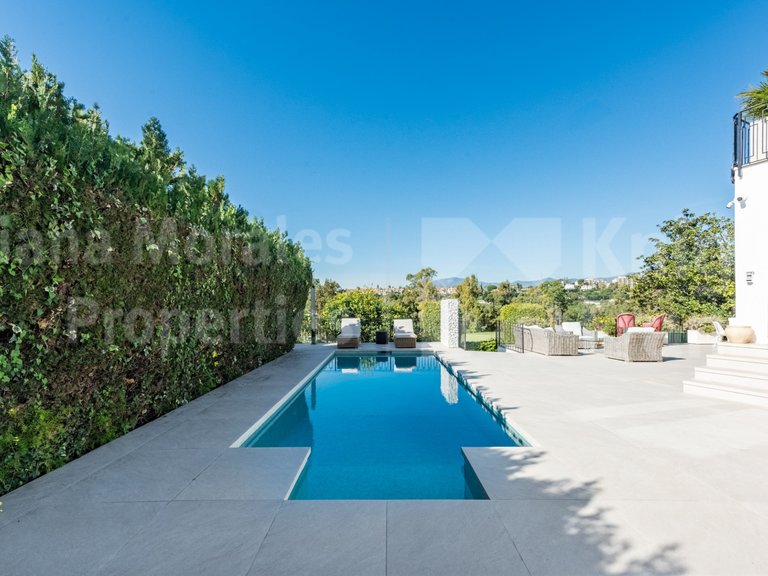 Villa for Sale in San Pedro De Alcantara, Malaga 2
