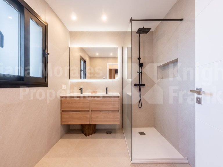 Villa for Sale in San Pedro De Alcantara, Malaga 25