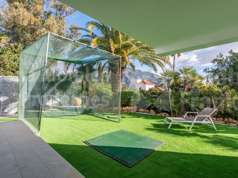 Villa for Sale in Marbella, Malaga 35