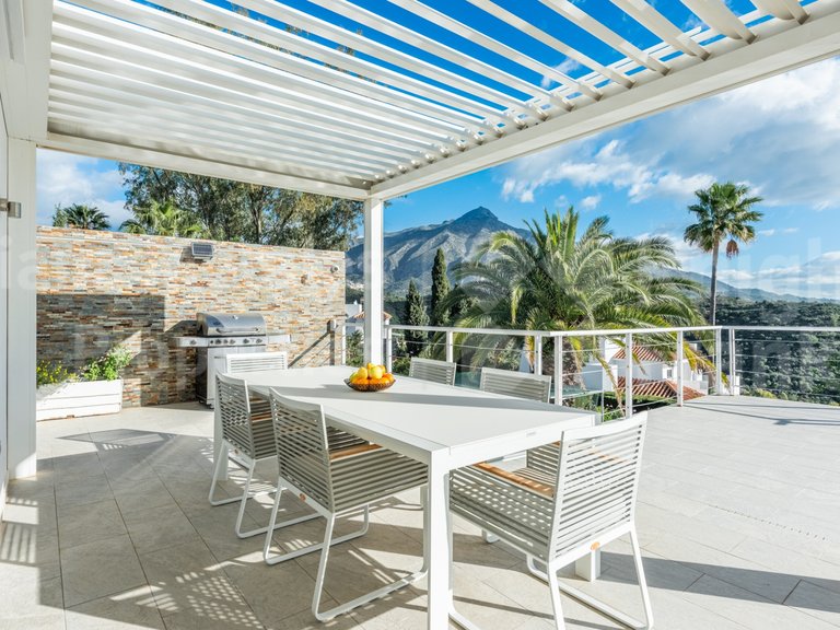 Villa for Sale in Marbella, Malaga 30