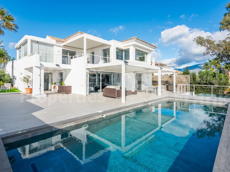 Villa for Sale in Marbella, Malaga 1