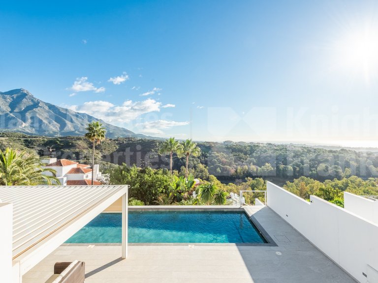 Villa for Sale in Marbella, Malaga 37
