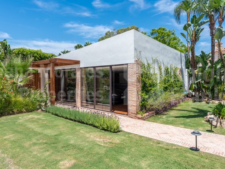 Villa for Sale in Estepona, Malaga 35