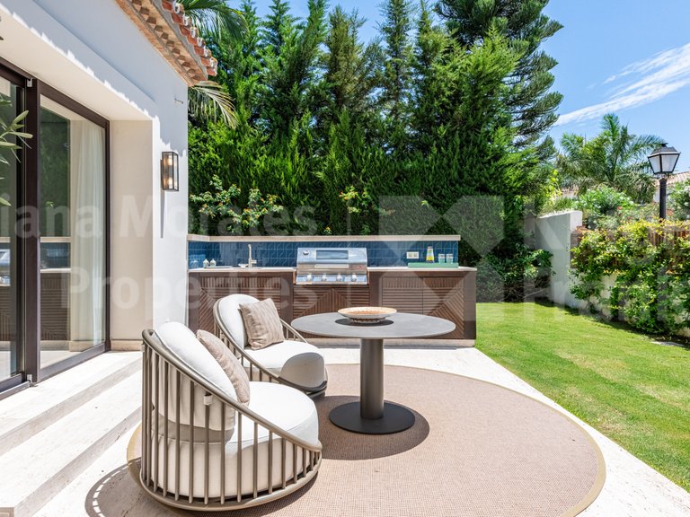 Villa for Sale in Estepona, Malaga 39