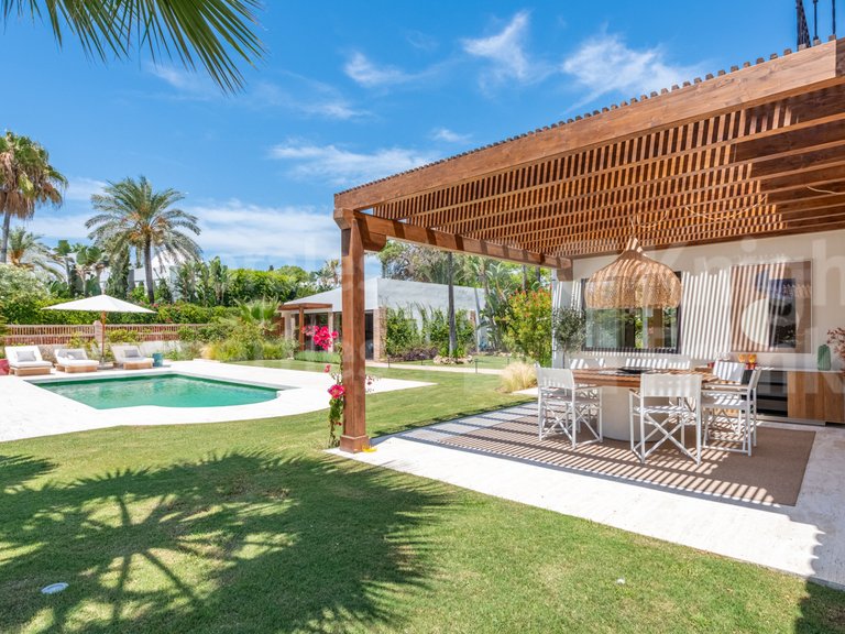 Villa for Sale in Estepona, Malaga 38