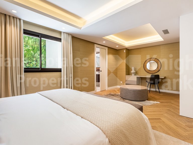 Villa for Sale in Estepona, Malaga 21