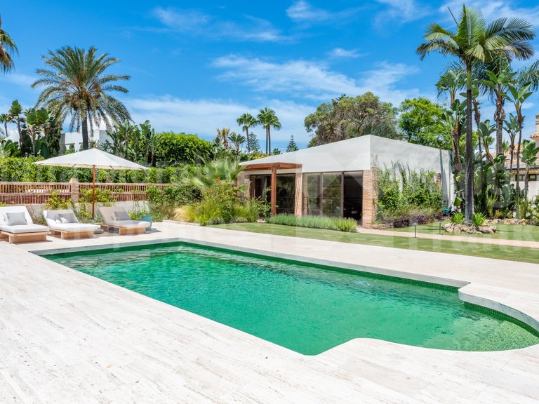 Villa for Sale in Estepona, Malaga 34