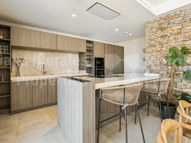 Villa for Sale in Benahavis, Malaga 13