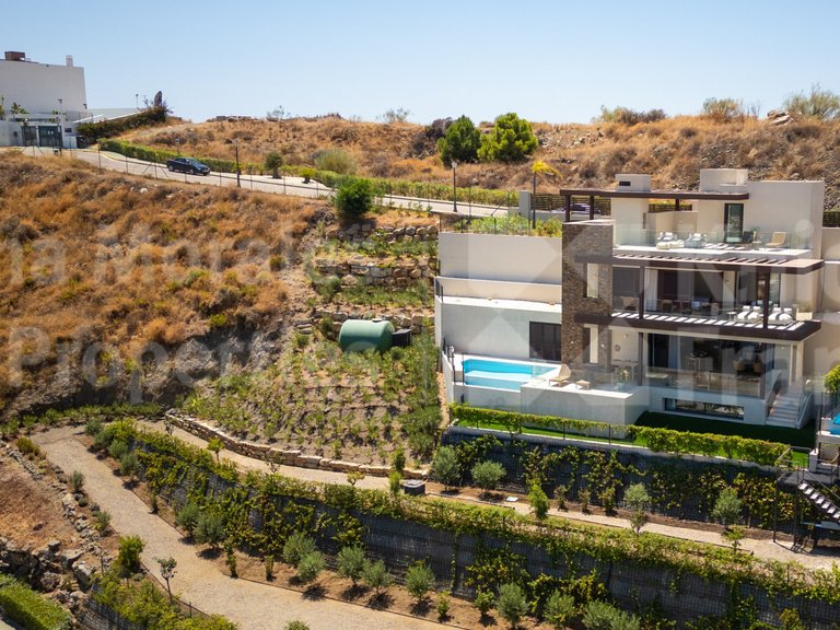 Villa for Sale in Benahavis, Malaga 26