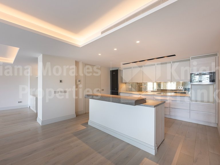 Apartment for Sale in Marbella, Malaga 12