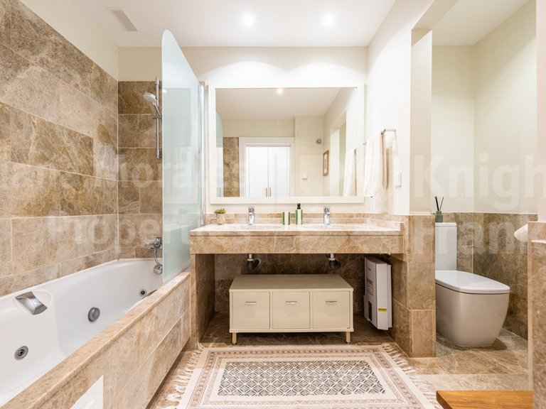 Town House for Sale in Marbella, Malaga 18