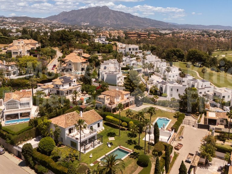 Villa for Sale in Benahavis, Malaga 35