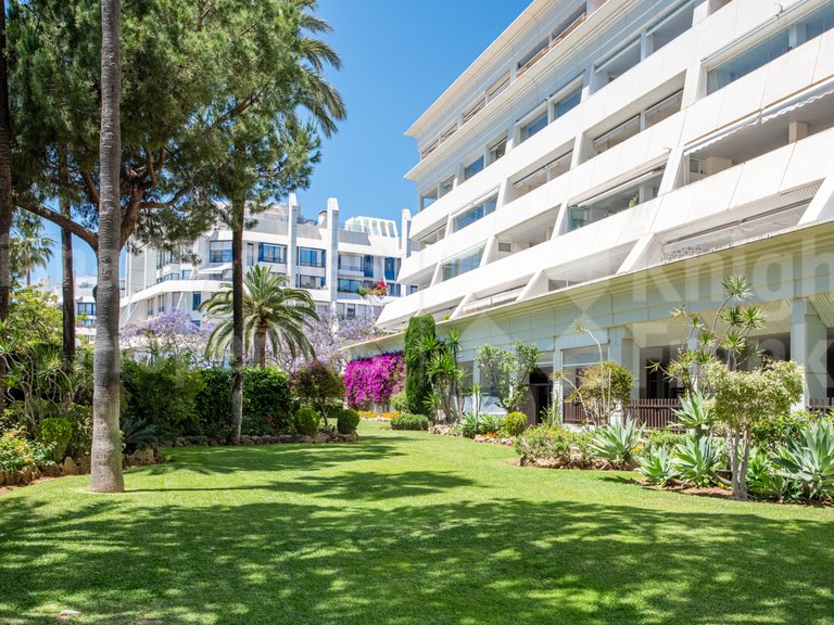 Apartment for Sale in Marbella, Malaga 28