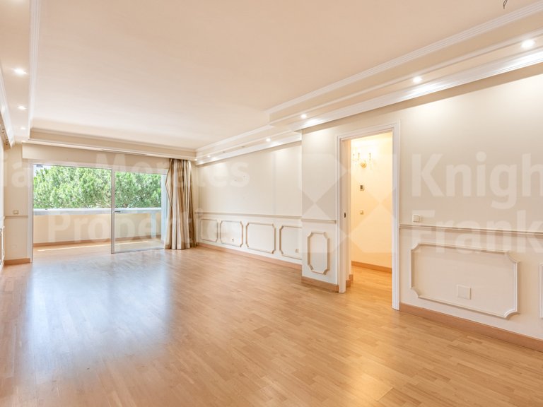 Apartment for Sale in Marbella, Malaga 11