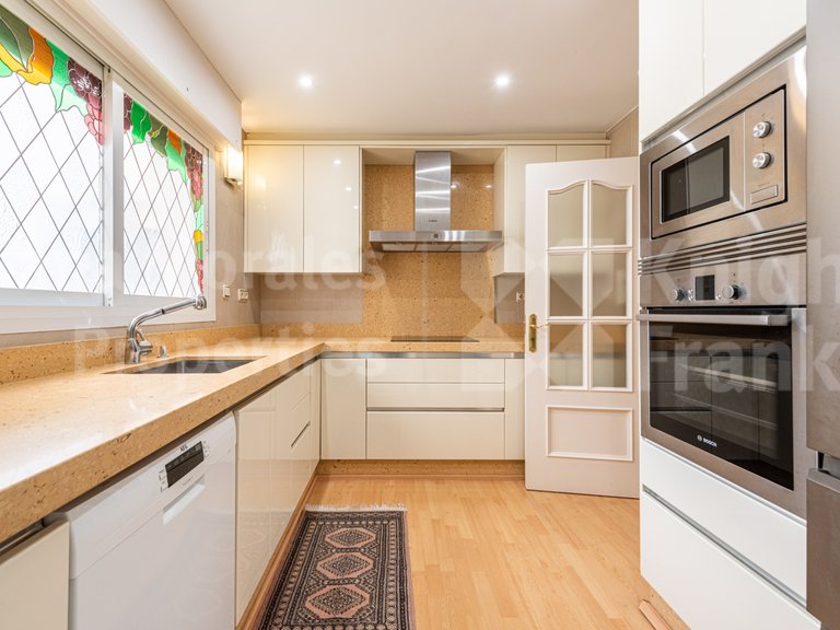 Apartment for Sale in Marbella, Malaga 17