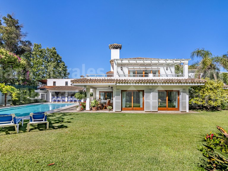 Villa for Sale in Estepona, Malaga 36