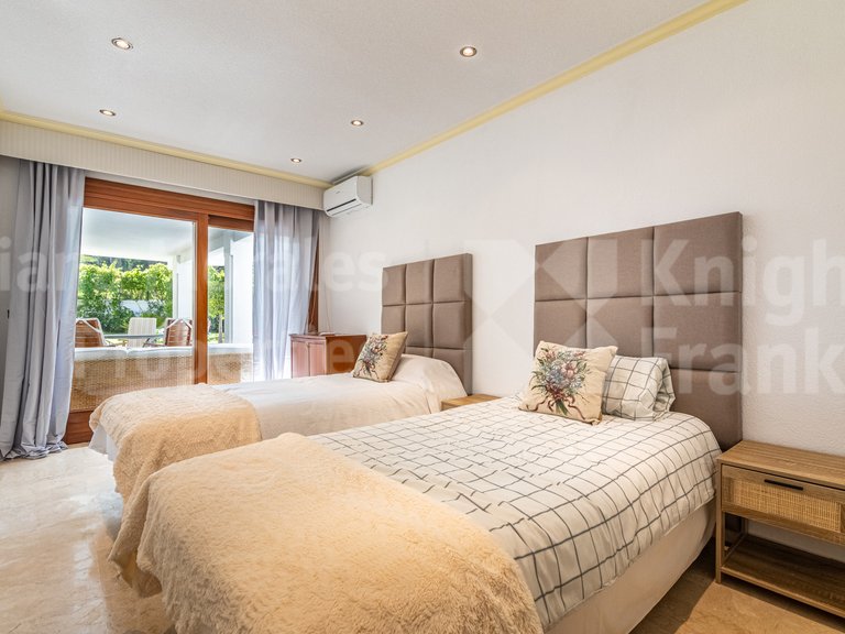 Villa for Sale in Estepona, Malaga 12
