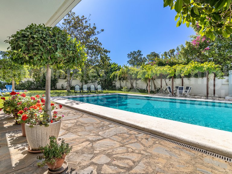 Villa for Sale in Estepona, Malaga 32