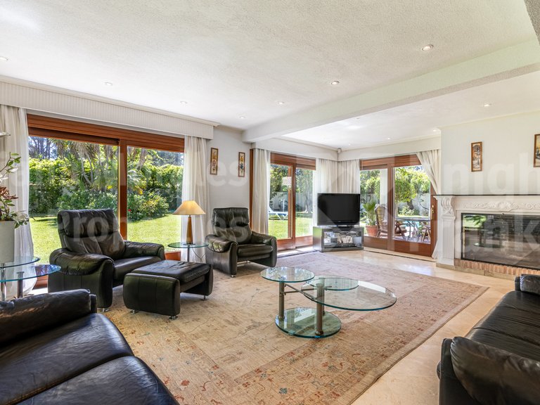 Villa for Sale in Estepona, Malaga 6
