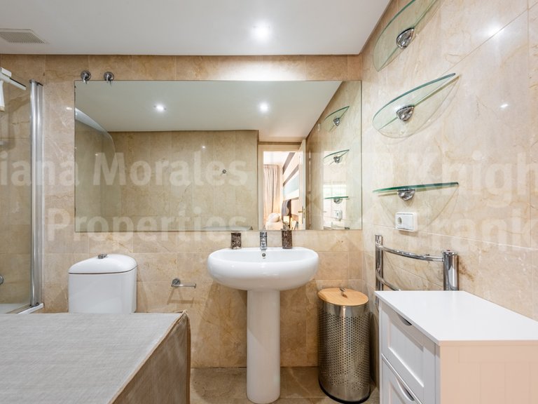 Apartment for Sale in Marbella, Malaga 15