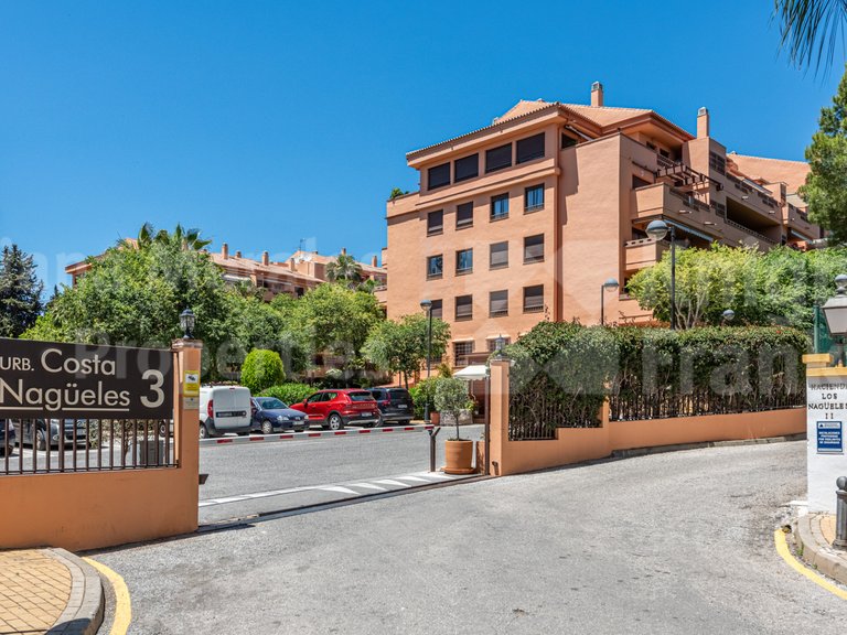 Apartment for Sale in Marbella, Malaga 26