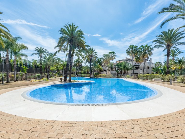 Penthouse for Sale in Marbella, Malaga 1