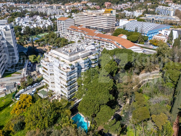 Apartment for Sale in Marbella, Malaga 27