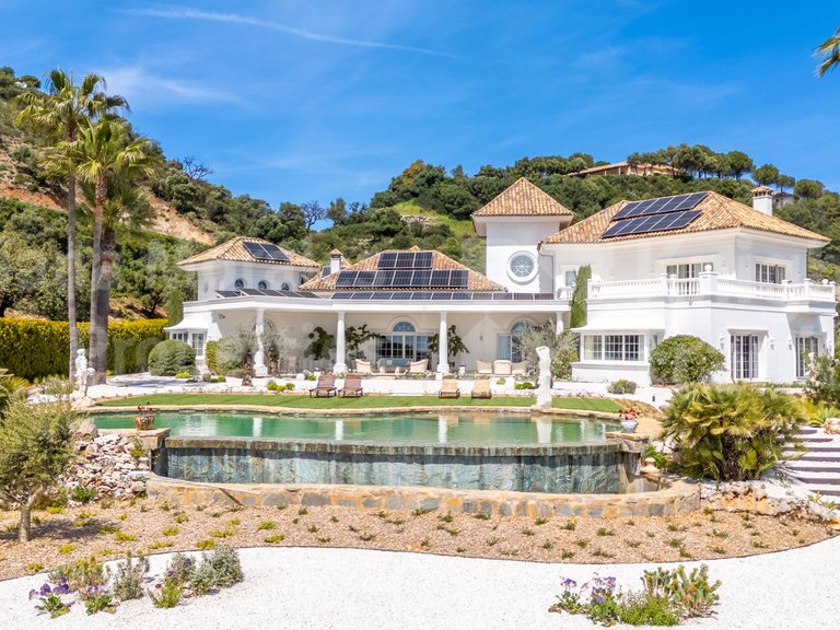 Villa for Rent in Benahavis, Malaga 29