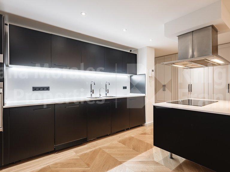 Apartment for Sale in Benahavis, Malaga 10
