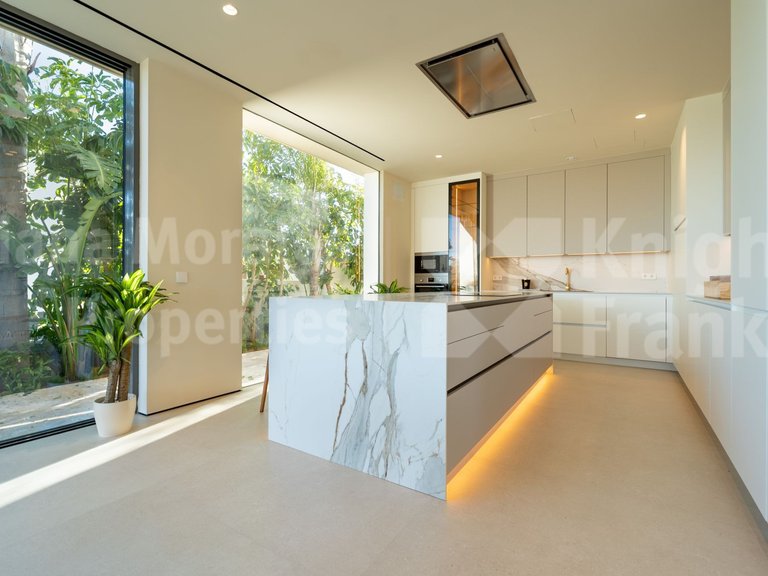 Villa for Sale in Mijas Costa, Malaga 8
