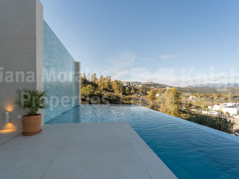 Villa for Sale in Mijas Costa, Malaga 34