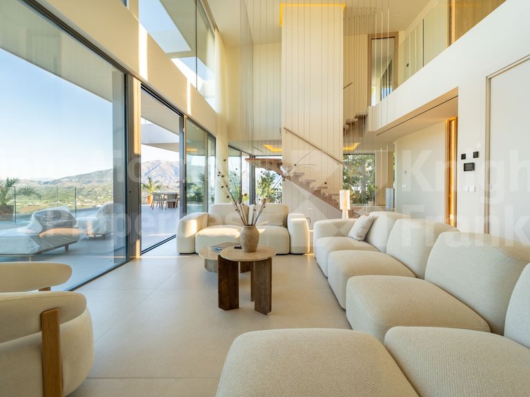 Villa for Sale in Mijas Costa, Malaga 2