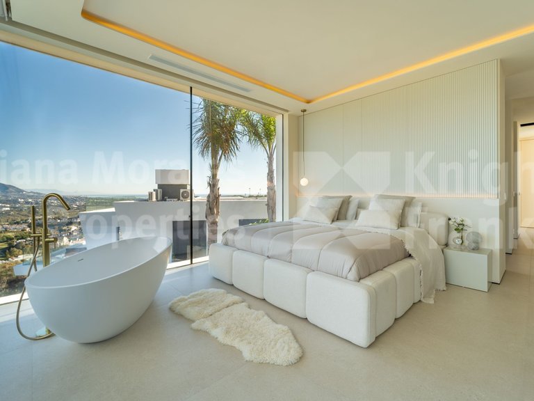 Villa for Sale in Mijas Costa, Malaga 15