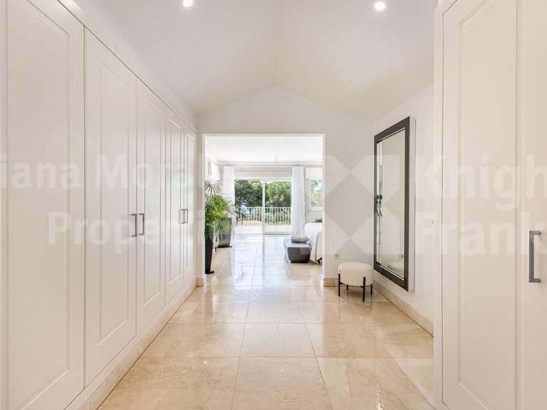 Villa for Sale in Marbella, Malaga 35
