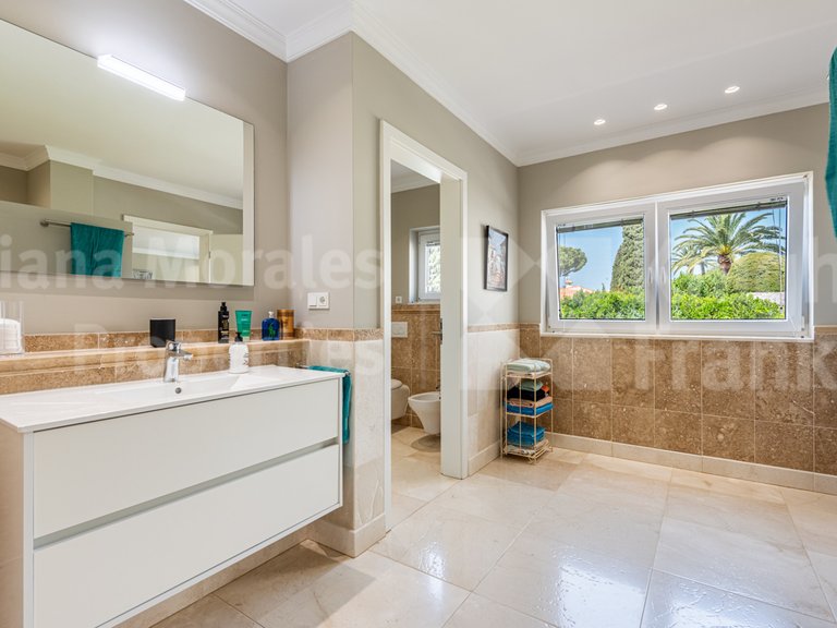 Villa for Sale in Marbella, Malaga 33