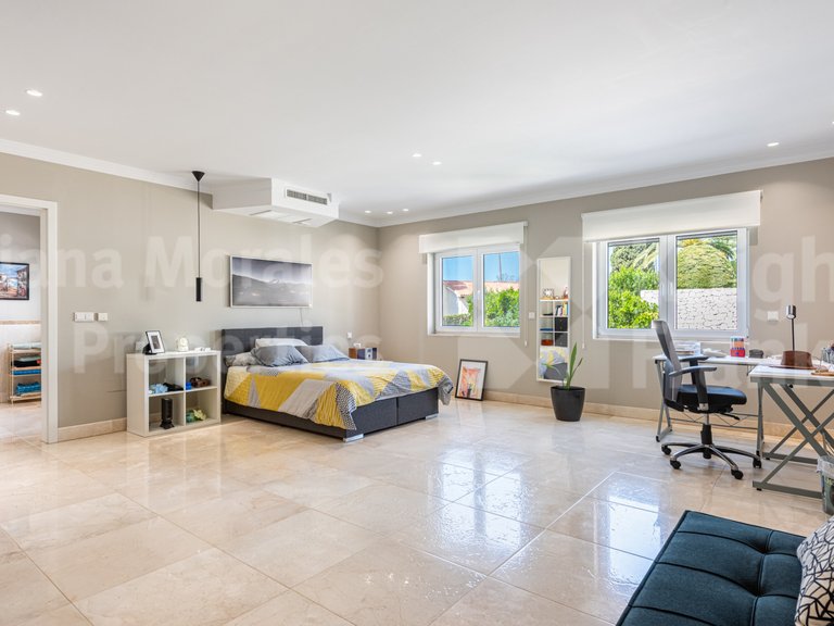 Villa for Sale in Marbella, Malaga 32