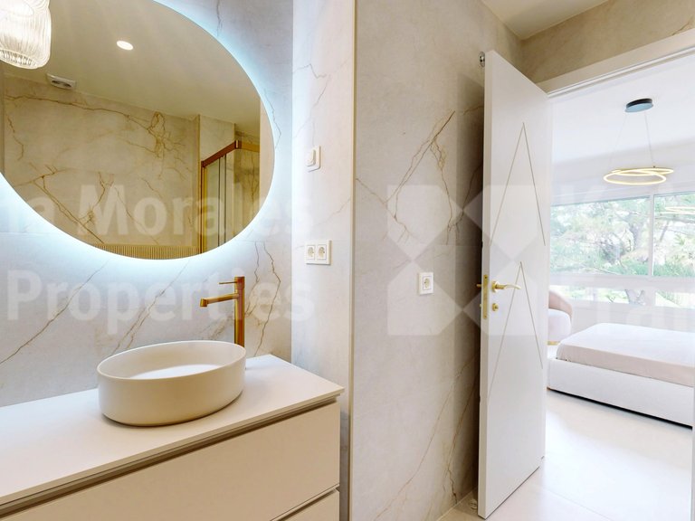 Apartment for Sale in Marbella, Malaga 18
