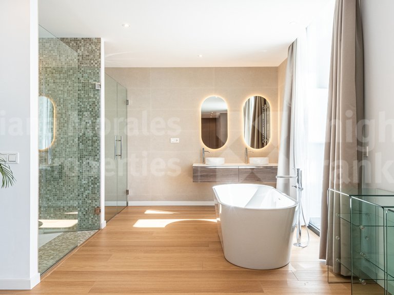 Villa for Sale in Benahavis, Malaga 20