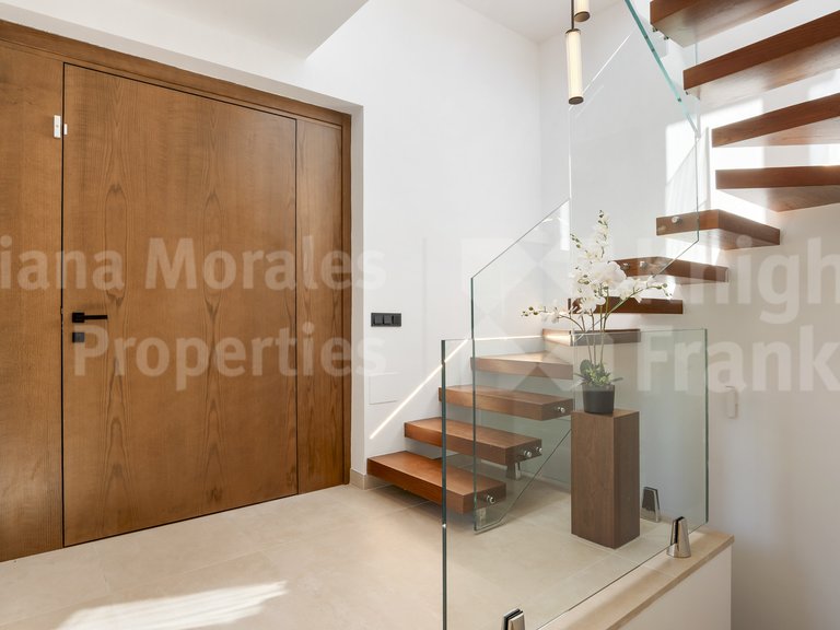 Villa for Sale in San Pedro De Alcantara, Malaga 25