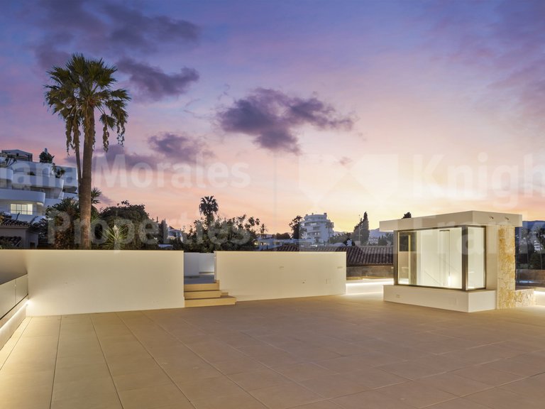 Villa for Sale in San Pedro De Alcantara, Malaga 48