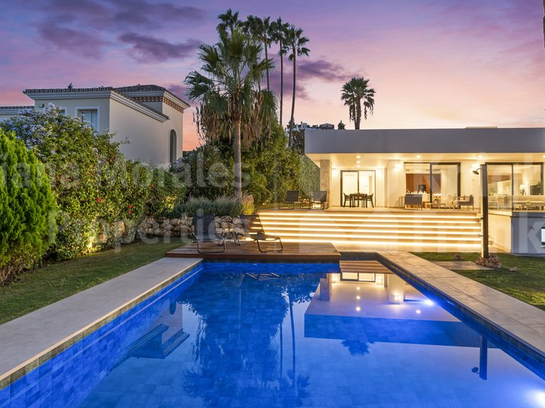 Villa for Sale in San Pedro De Alcantara, Malaga 43