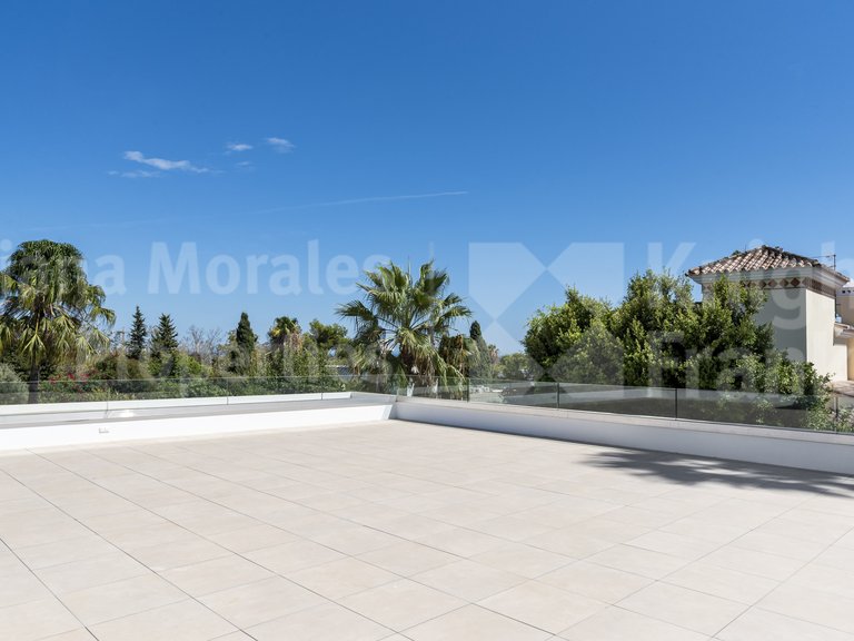 Villa for Sale in San Pedro De Alcantara, Malaga 32