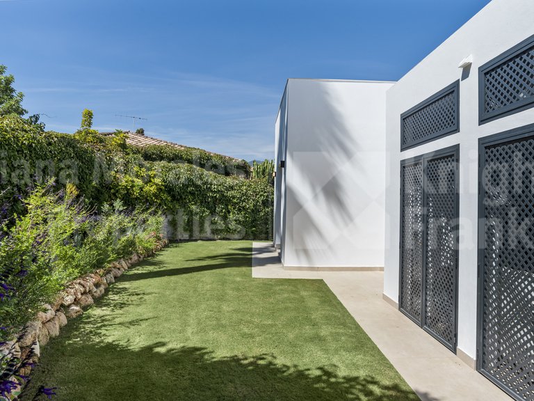 Villa for Sale in San Pedro De Alcantara, Malaga 34