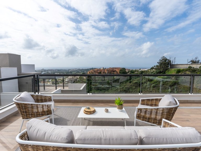 Penthouse for Sale in Nueva Andalucía, Malaga 5