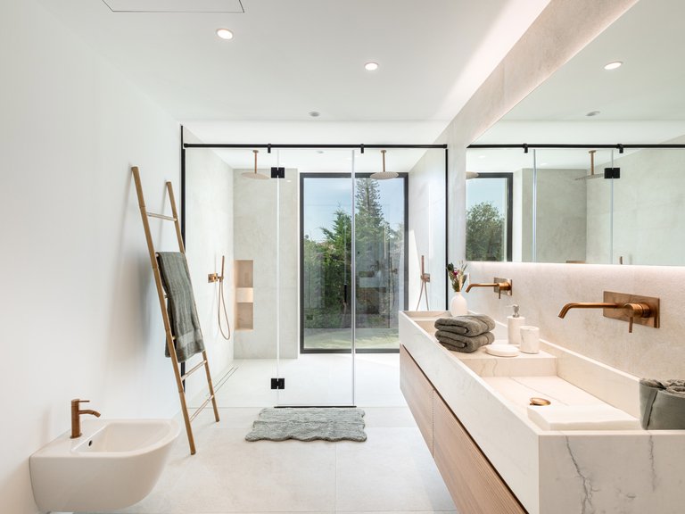 Villa for Sale in Nueva Andalucía, Malaga 12