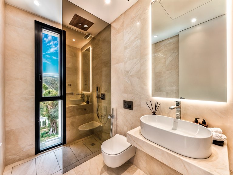 Villa for Sale in Marbella Golden Mile, Malaga 18