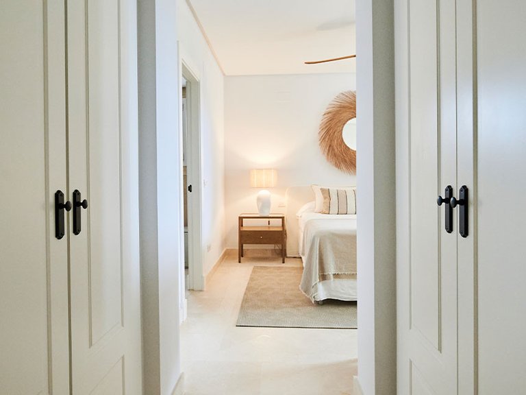 Apartment for Sale in Nueva Andalucia, Malaga 18