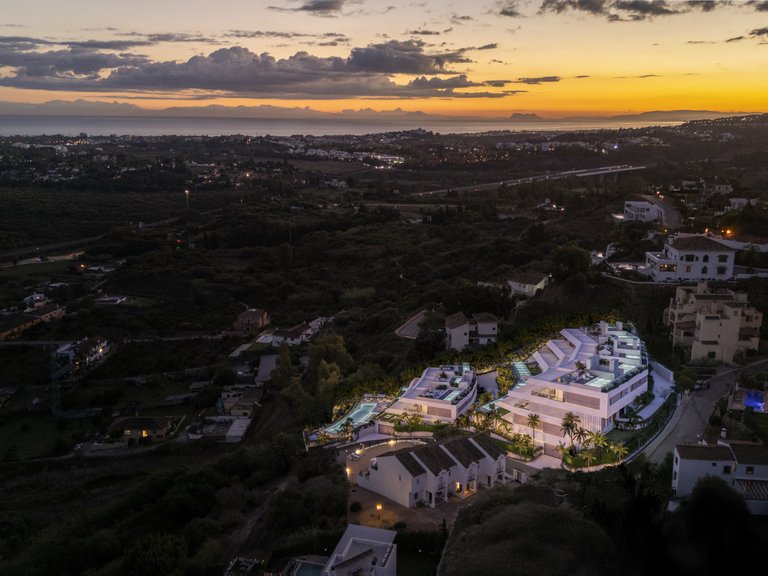 Apartment for Sale in Benahavis, Malaga 19