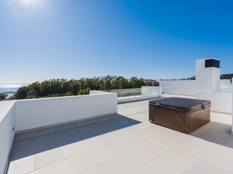 Penthouse for Sale in Estepona, Malaga 4