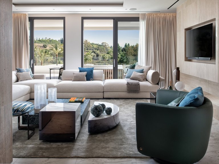 Penthouse for Sale in Marbella Golden Mile, Malaga 3